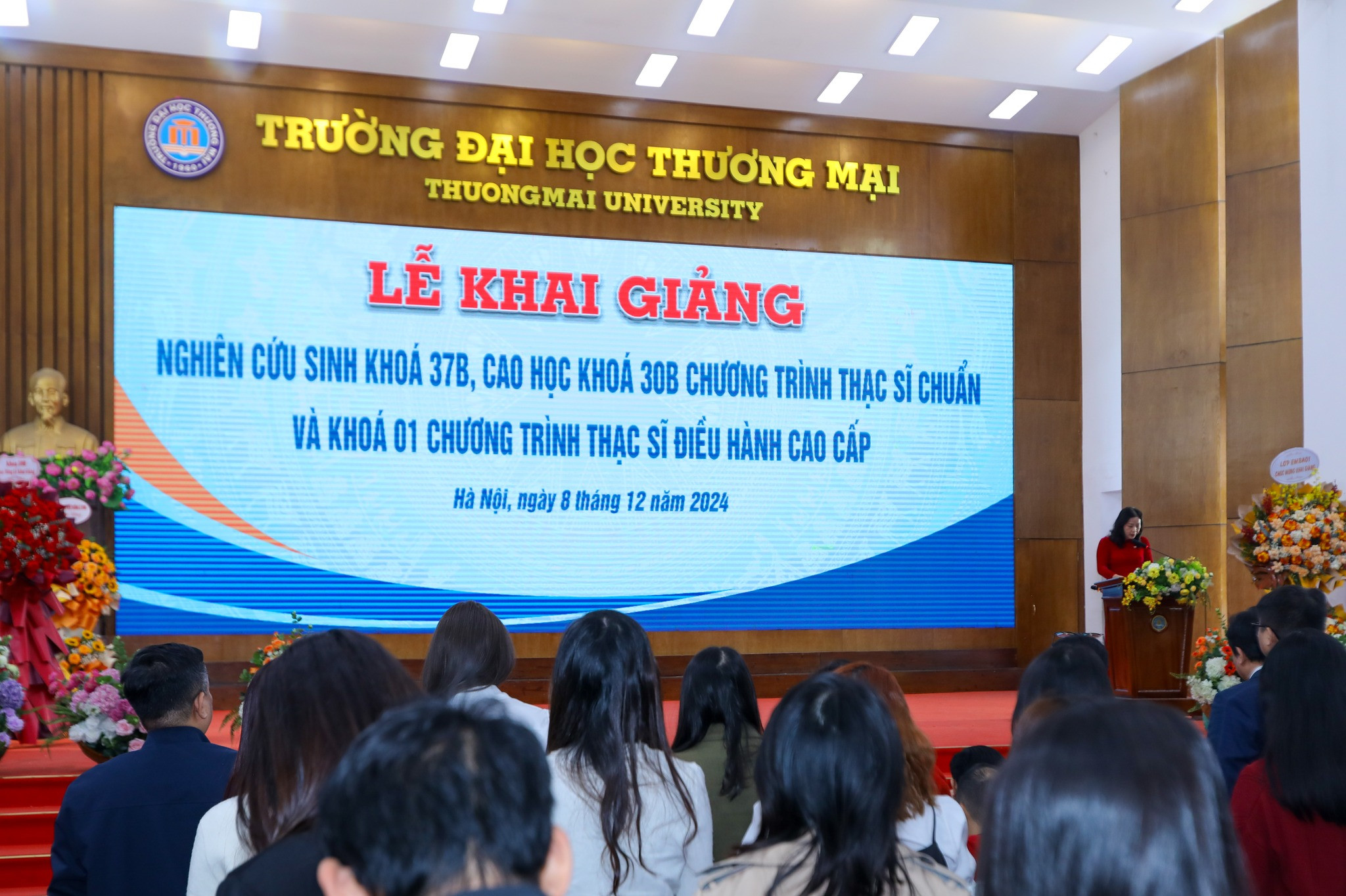 Lễ Khai giảng nghiên cứu sinh khóa 37B, cao học khóa 30B chương trình thạc sĩ chuẩn và khóa 1 chương trình thạc sĩ Điều hành cao cấp